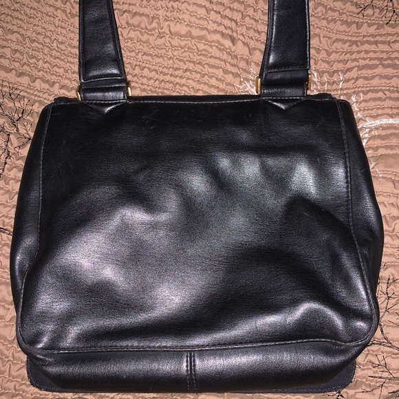 Vintage Liz Claiborne Black Crossbody 5 Compartments Comfy Adjustable Straps - Picture 3 of 16